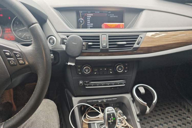 Used BMW X1 2012 xDrive20i Audio And AC Panel