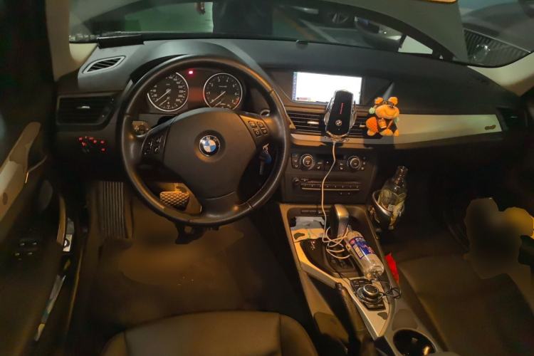 Used BMW X1 2012 sDrive18i Luxury Model Center Console