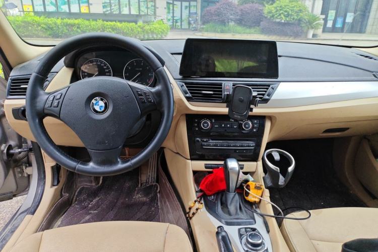 Used BMW X1 2012 sDrive18i Luxury Edition Center Console