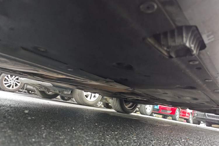 Used BMW X1 2012 sDrive18i Luxury Edition Chassis Front Left