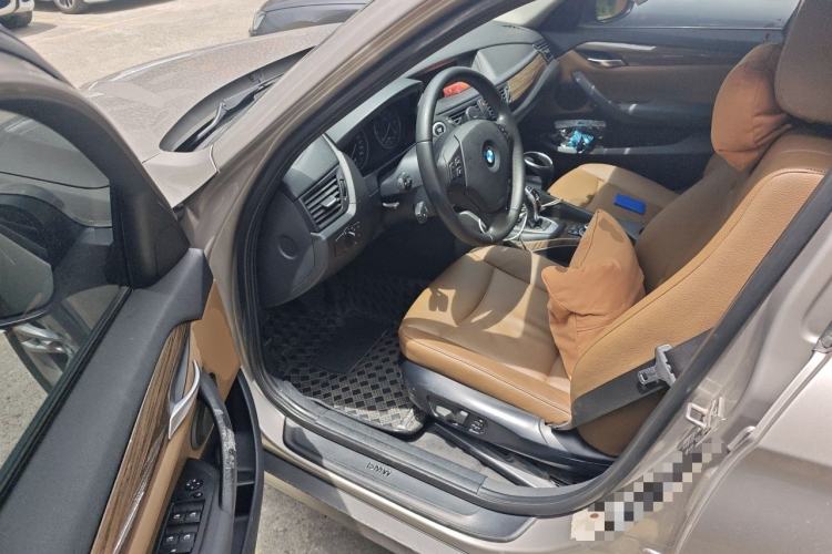 Used BMW X1 2012 xDrive20i Driver Seat