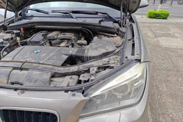 Used BMW X1 2012 sDrive18i Luxury Edition Engine Bay Left