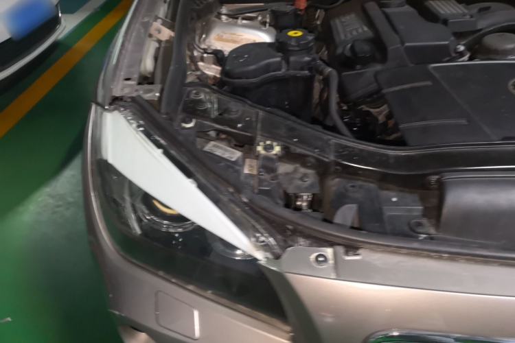 Used BMW X1 2012 sDrive18i Luxury Model Engine Bay Right