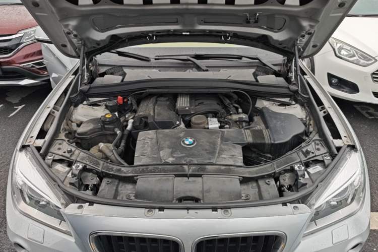 Used BMW X1 2012 sDrive18i Luxury Edition Engine Bay