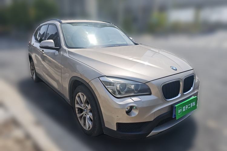 Used BMW X1 2012 sDrive18i Luxury Edition Front Right 45 Deg