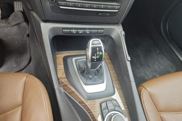Used BMW X1 2012 xDrive28i Luxury Model Gear Lever