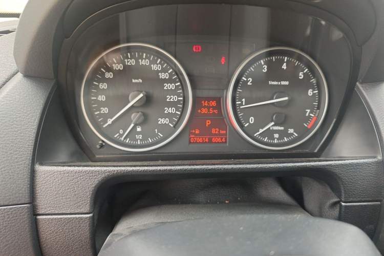 Used BMW X1 2012 xDrive28i Luxury Model Instrument Cluster