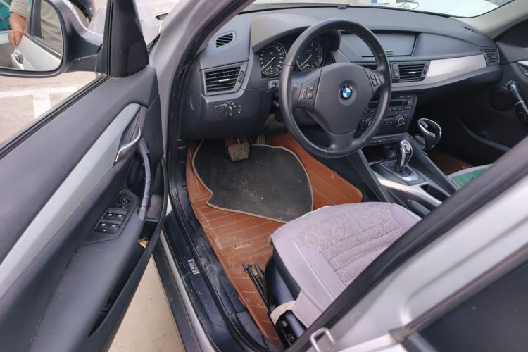 Used BMW X1 2012 sDrive20i Leading Model Interior 3