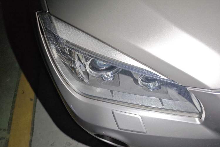 Used BMW X1 2012 sDrive18i Luxury Edition Right Front Headlight