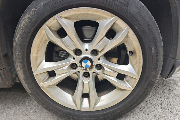 Used BMW X1 2012 xDrive20i Right Front Wheel Hub