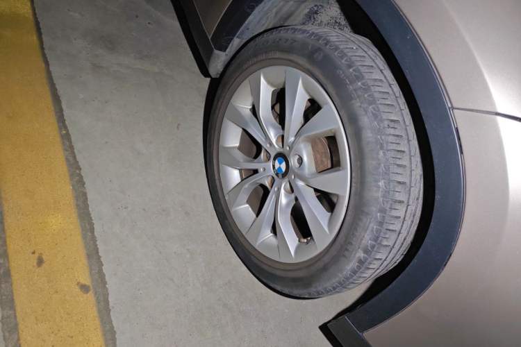 Used BMW X1 2012 sDrive18i Luxury Edition Right Front Wheel Hub