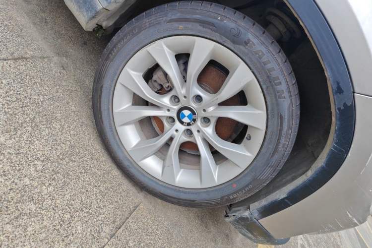 Used BMW X1 2012 sDrive18i Luxury Edition Right Front Wheel Hub