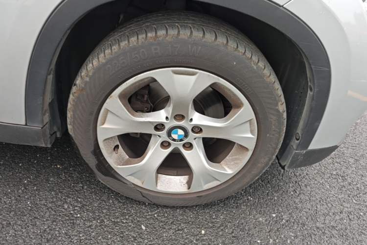 Used BMW X1 2012 sDrive18i Luxury Edition Right Front Wheel Hub