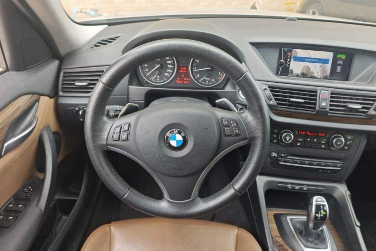 Used BMW X1 2012 xDrive28i Luxury Model Steering Wheel