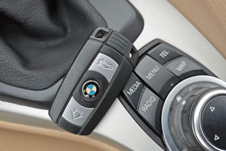 Used BMW X1 2012 sDrive18i Luxury Edition Vehicle Key