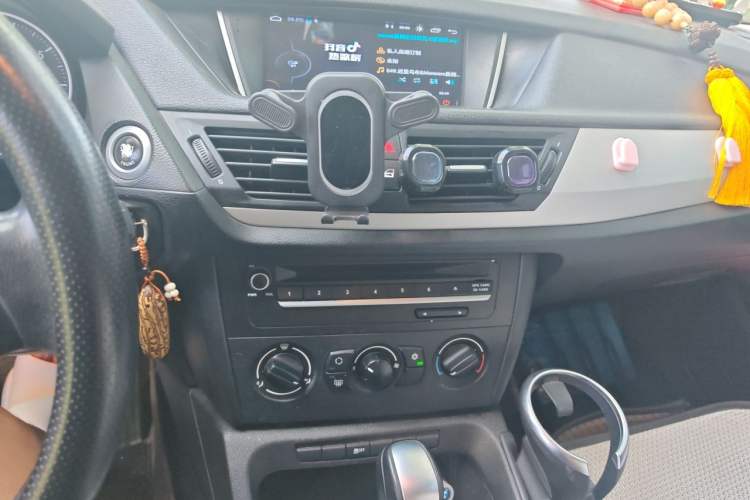 Used BMW X1 2012 sDrive18i Fashion Model Audio And AC Panel