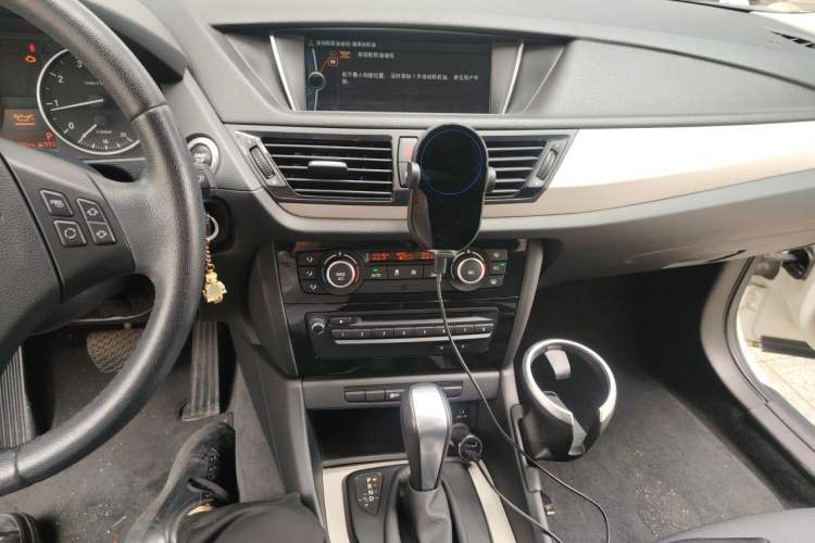 Used BMW X1 2012 sDrive18i Luxury Edition Audio And AC Panel