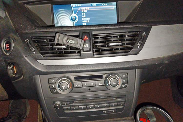 Used BMW X1 2012 xDrive20i Audio And AC Panel