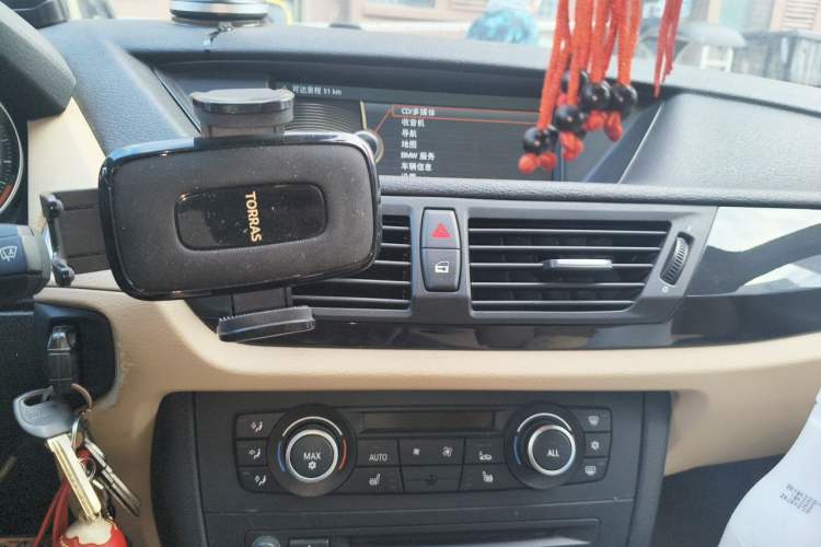 Used BMW X1 2012 sDrive18i Luxury Edition Audio And AC Panel