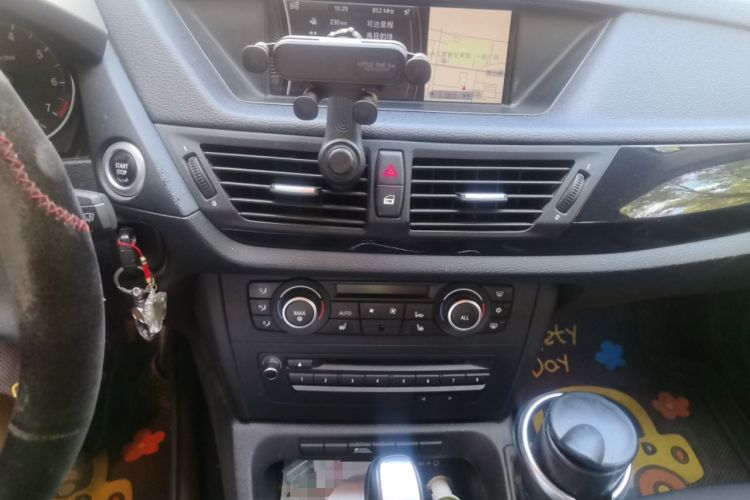 Used BMW X1 2012 sDrive18i Luxury Edition Audio And AC Panel
