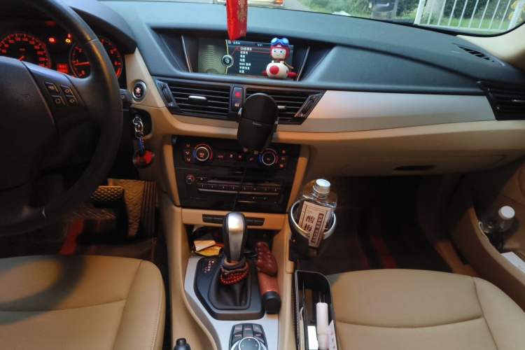 Used BMW X1 2012 sDrive18i Luxury Edition Audio And AC Panel