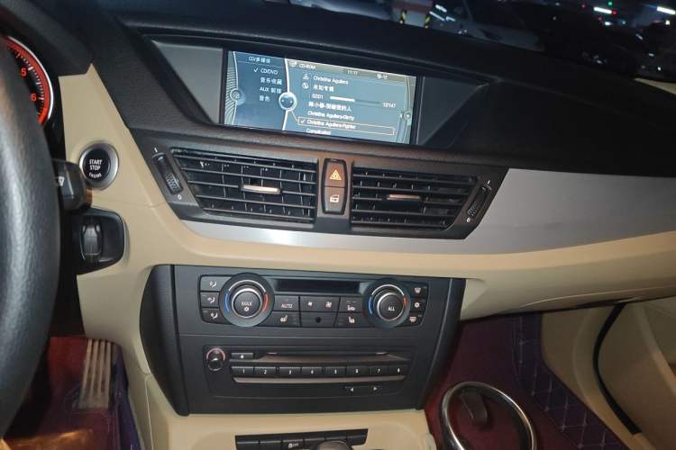 Used BMW X1 2012 sDrive18i Luxury Model Audio And AC Panel