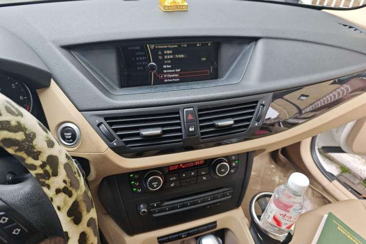 Used BMW X1 2012 sDrive18i Luxury Edition Audio And AC Panel