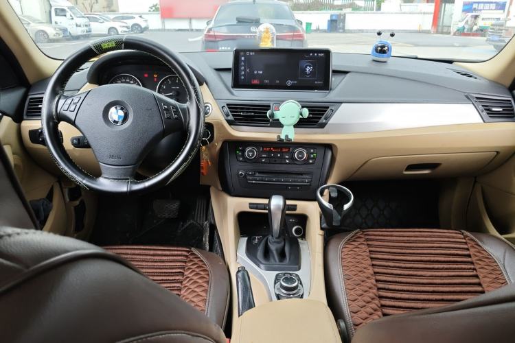 Used BMW X1 2012 sDrive18i Luxury Model Center Console