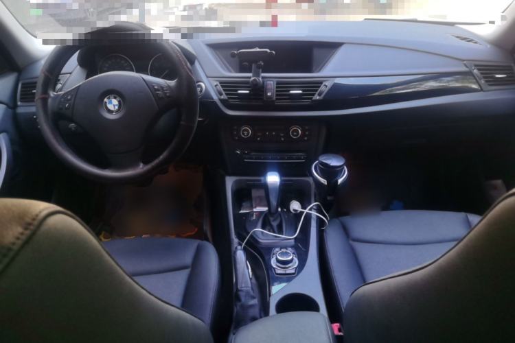 Used BMW X1 2012 sDrive18i Luxury Edition Center Console