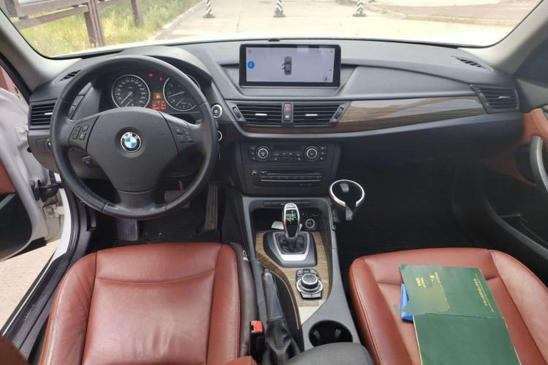 Used BMW X1 2012 xDrive20i Luxury Model Center Console
