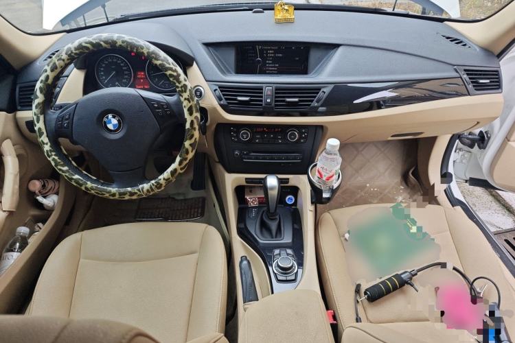 Used BMW X1 2012 sDrive18i Luxury Edition Center Console