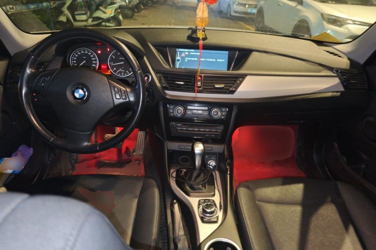 Used BMW X1 2012 sDrive18i Luxury Edition Center Console