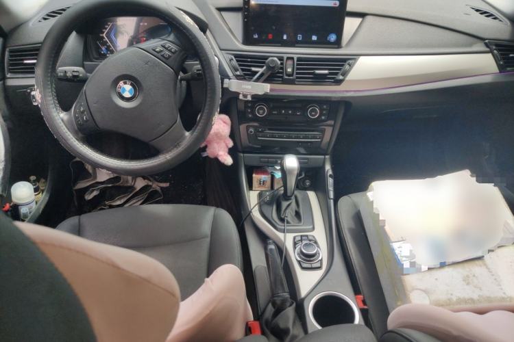 Used BMW X1 2012 sDrive18i Luxury Edition Center Console
