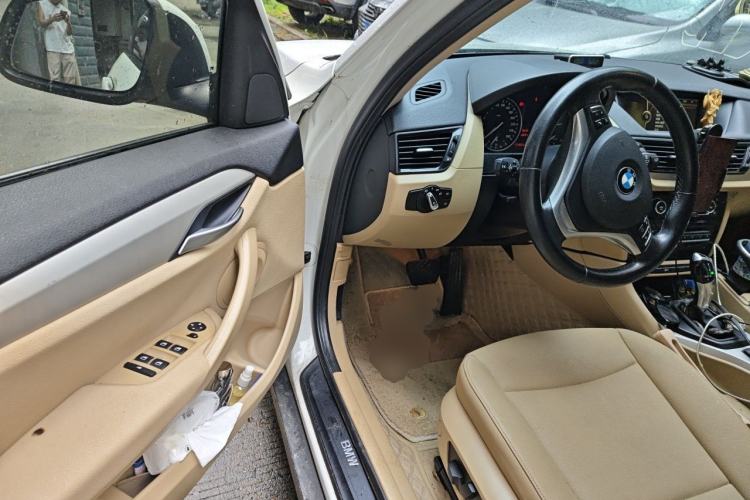 Used BMW X1 2012 sDrive18i Luxury Edition Driver Seat