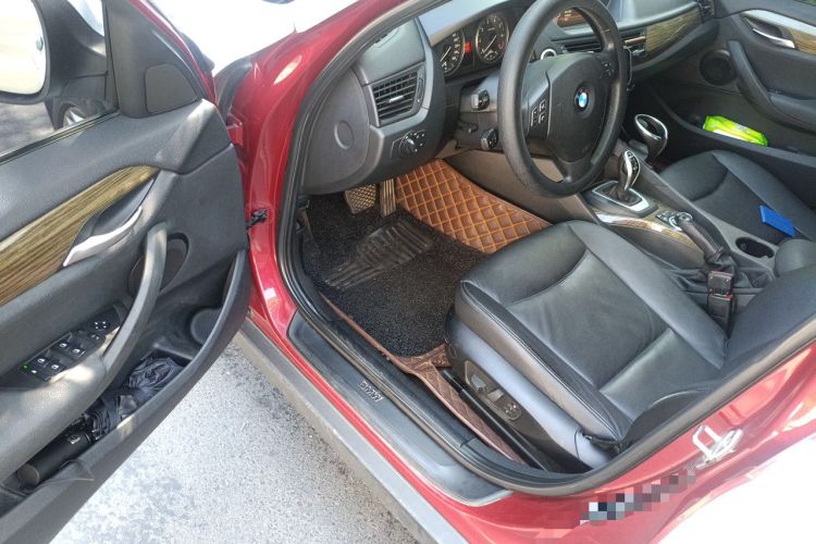 Used BMW X1 2012 xDrive20i Driver Seat