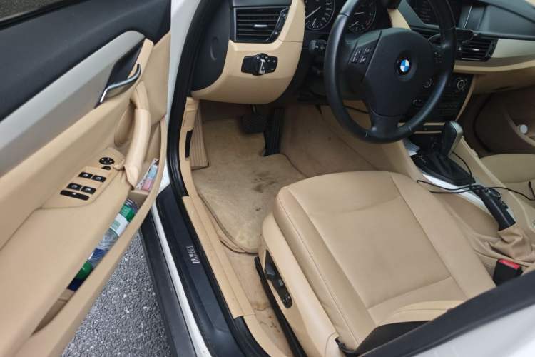 Used BMW X1 2012 sDrive18i Luxury Edition Driver Seat