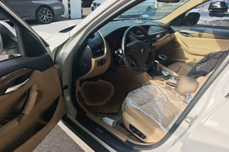 Used BMW X1 2012 sDrive18i Luxury Edition Driver Seat
