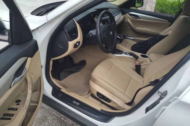 Used BMW X1 2012 sDrive18i Luxury Edition Driver Seat