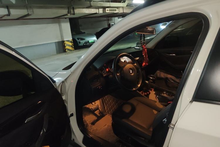 Used BMW X1 2012 sDrive18i Luxury Edition Driver Seat