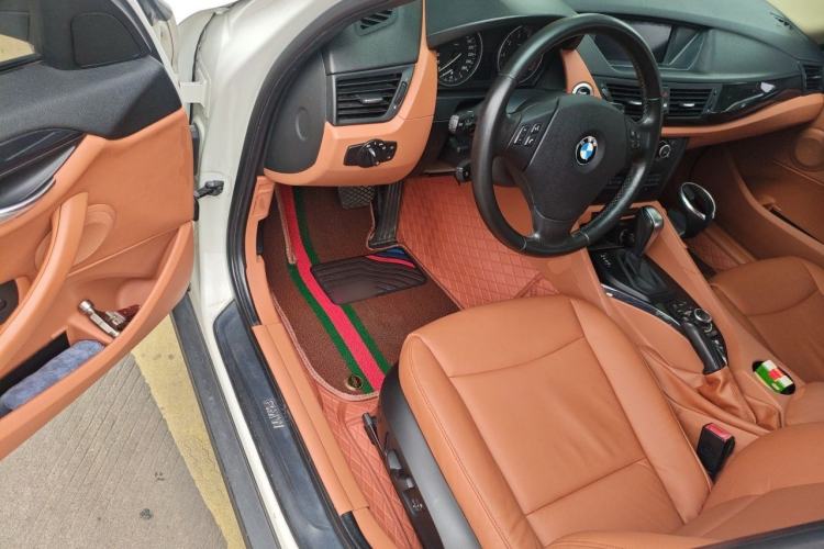 Used BMW X1 2012 sDrive18i Luxury Edition Driver Seat
