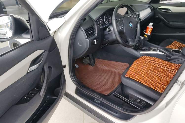 Used BMW X1 2012 sDrive18i Luxury Edition Driver Seat