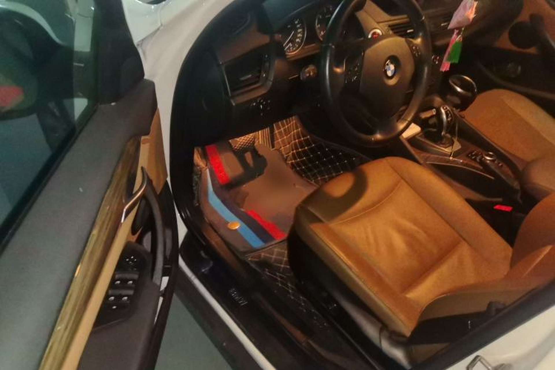 Used BMW X1 2012 xDrive20i Driver Seat