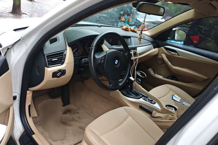 Used BMW X1 2012 sDrive18i Luxury Edition Driver Seat