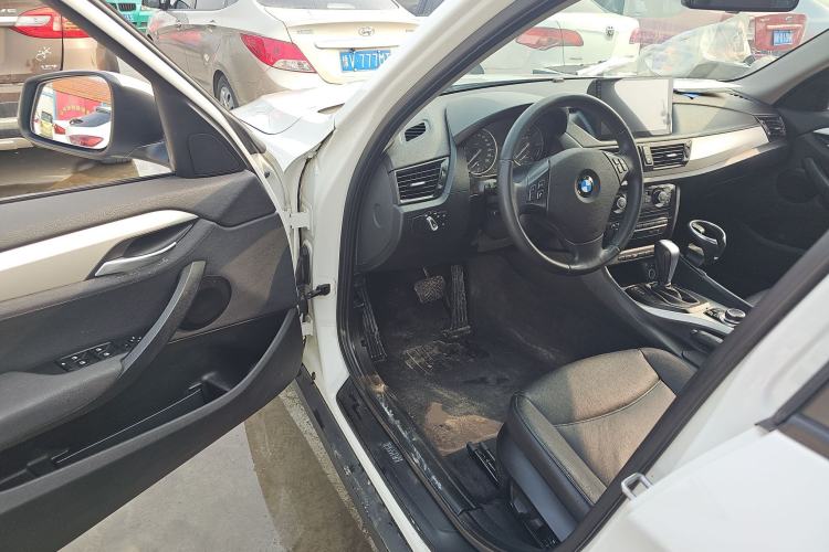 Used BMW X1 2012 sDrive18i Luxury Edition Driver Seat