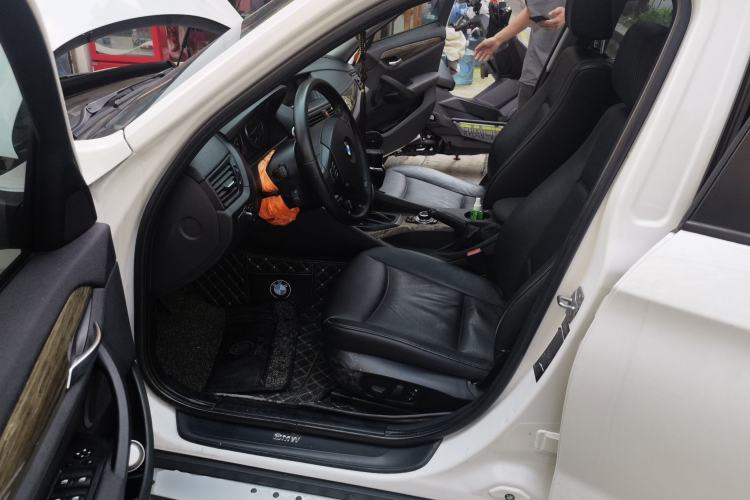 Used BMW X1 2012 sDrive18i Luxury Edition Driver Seat