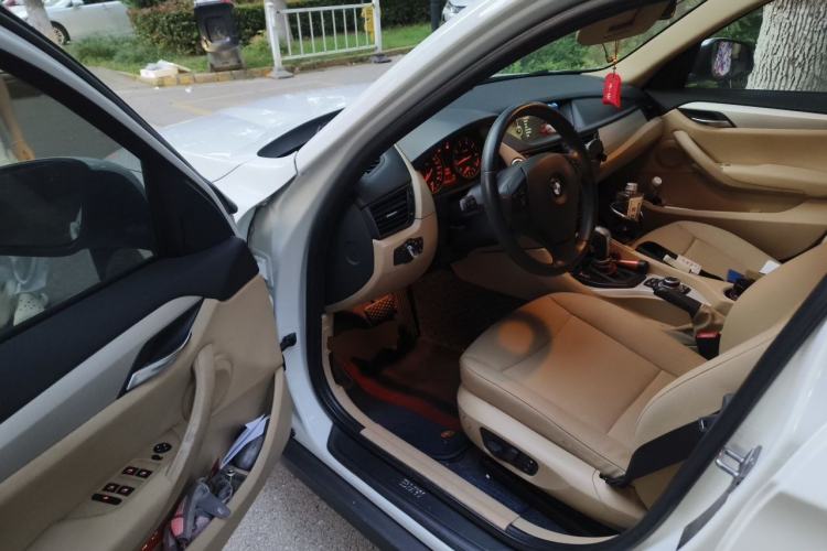 Used BMW X1 2012 sDrive18i Luxury Edition Driver Seat