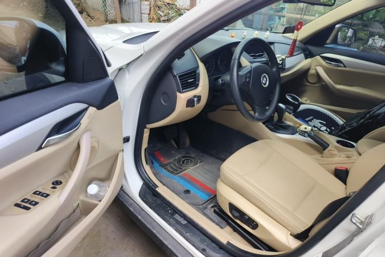 Used BMW X1 2012 sDrive18i Luxury Edition Driver Seat