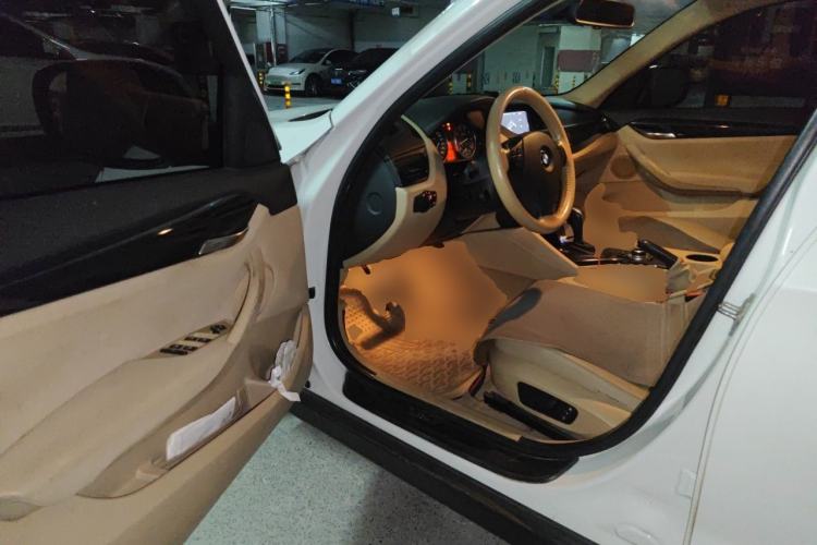 Used BMW X1 2012 sDrive18i Luxury Edition Driver Seat