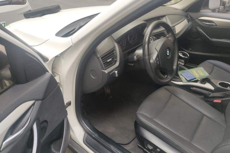 Used BMW X1 2012 sDrive18i Luxury Edition Driver Seat