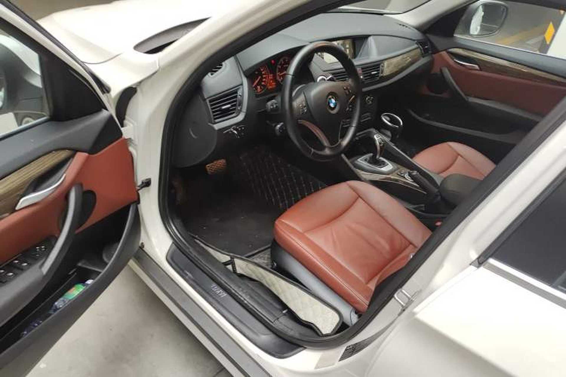 Used BMW X1 2012 xDrive28i Driver Seat